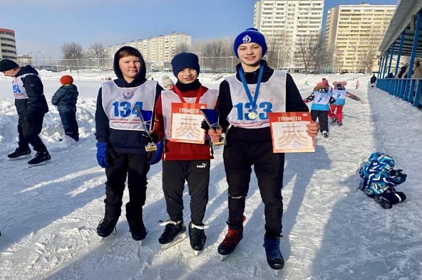 Спортсмены поселения Сосенское заняли призовые места на Всероссийских соревнованиях по конькобежному спорту 